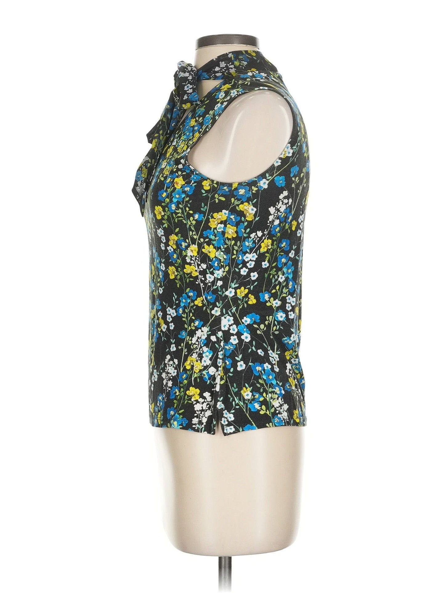 Sleeveless Blouse